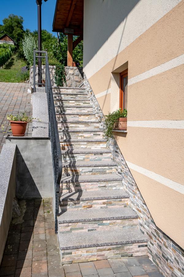 Vineyard Cottage Pod Piramido Dobrnic Exteriör bild