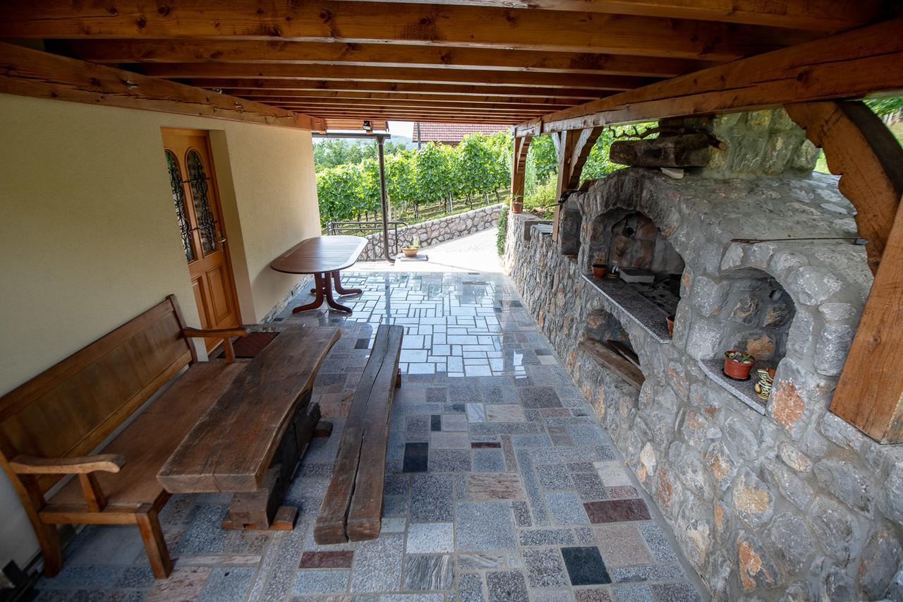 Vineyard Cottage Pod Piramido Dobrnic Exteriör bild